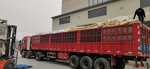 發(fā)往江蘇和上海 數(shù)量31噸 產(chǎn)品型號XJT-4000A改姓高嶺土